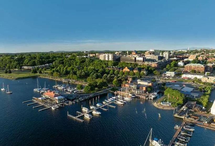 هتل Champlain Burlington, Curio Collection By Hilton