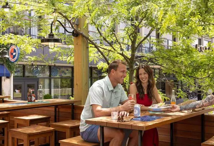 هتل Champlain Burlington, Curio Collection By Hilton