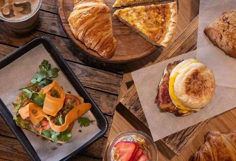 هتل Champlain Burlington, Curio Collection By Hilton