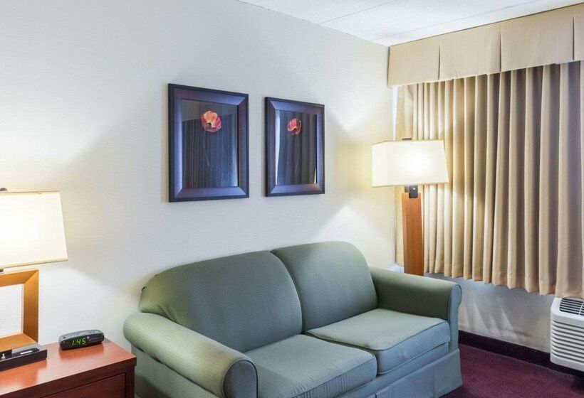 Clarion Hotel Somerset New Brunswick