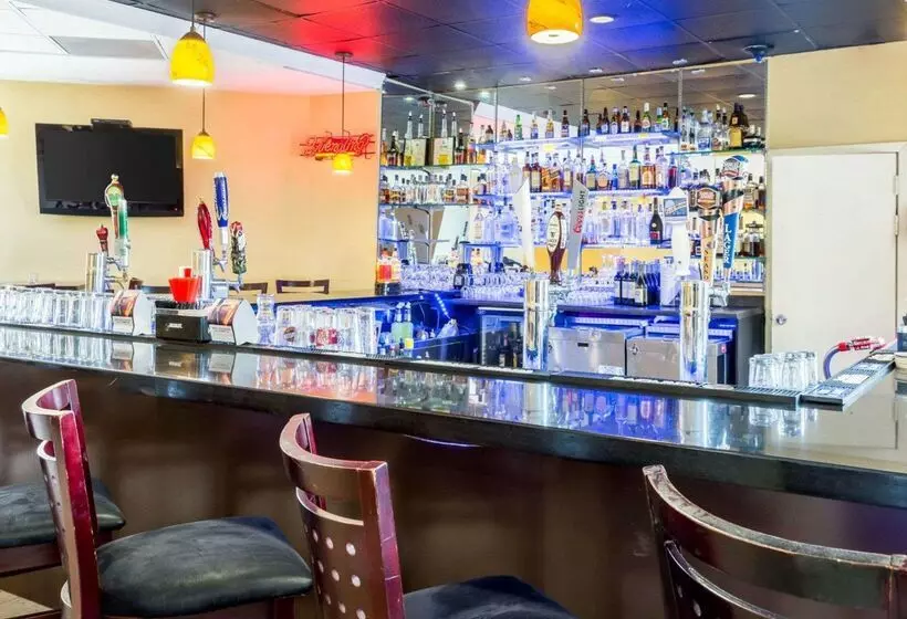 Clarion Hotel Somerset   New Brunswick