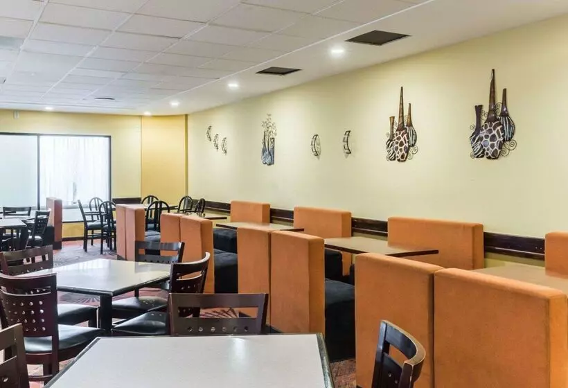 Clarion Hotel Somerset   New Brunswick