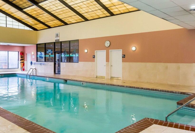 Clarion Hotel Somerset New Brunswick