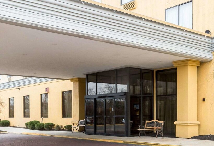 Clarion Hotel Somerset New Brunswick