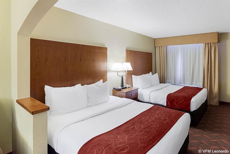 בית מלון כפרי Comfort Suites North Dallas