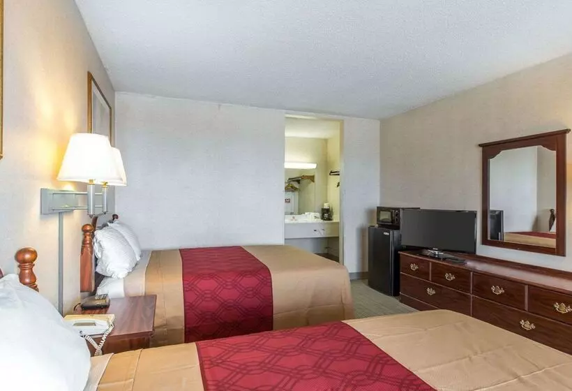 Отель Econo Lodge