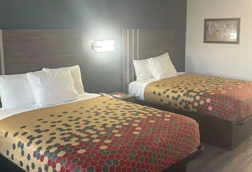 Отель Econo Lodge