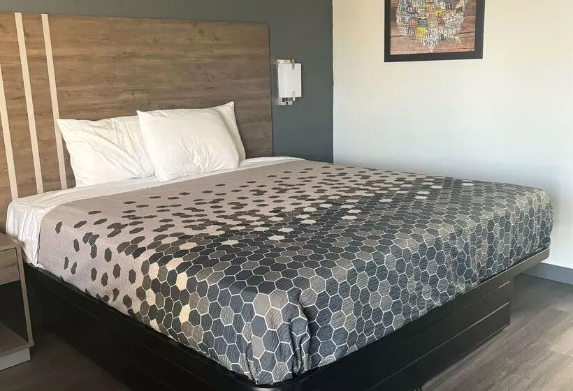 Отель Econo Lodge