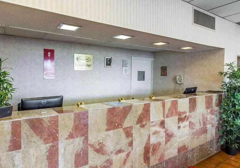 Отель Econo Lodge