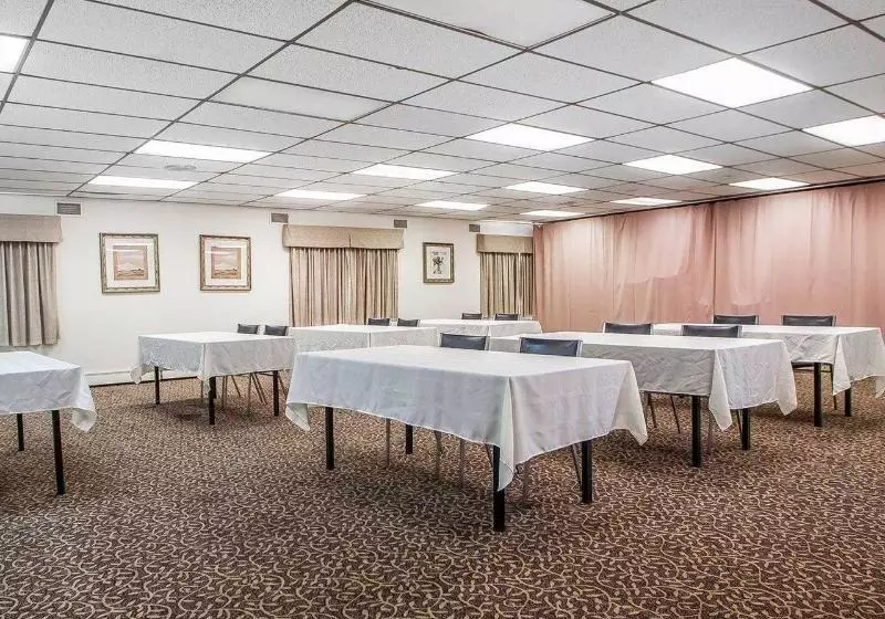 Отель Econo Lodge Hammonton