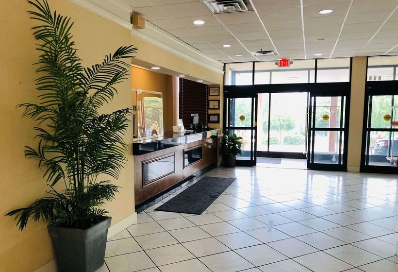 هتل Wyndham Garden Atlanta Airport