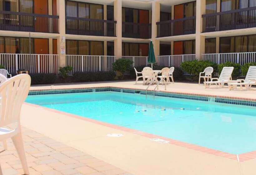 هتل Wyndham Garden Atlanta Airport