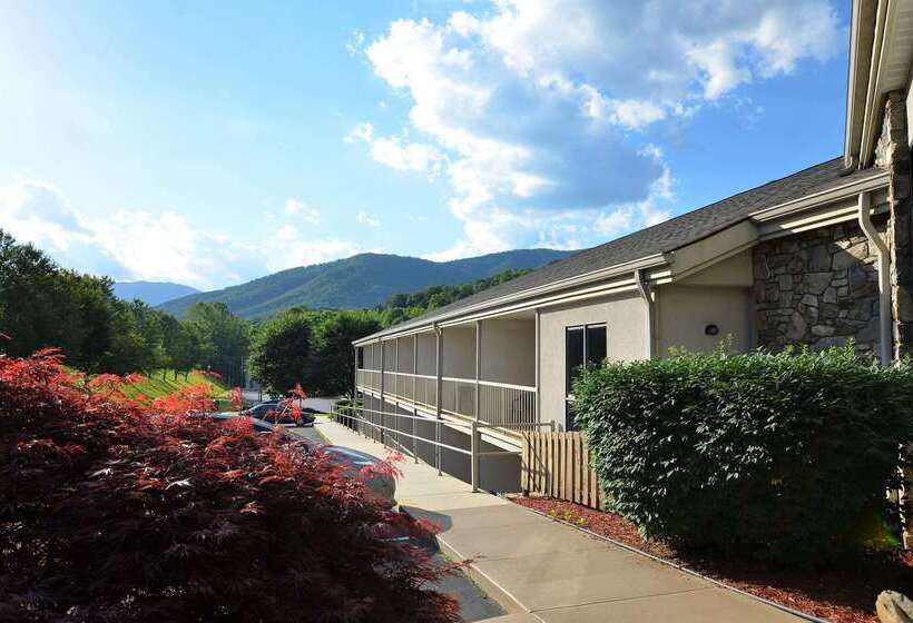 فندق Quality Inn