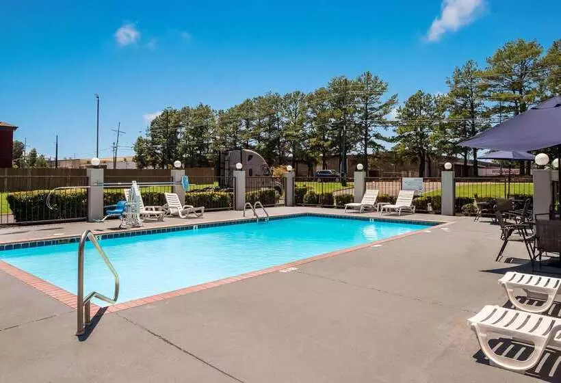 Отель Quality Inn Southaven  Memphis South