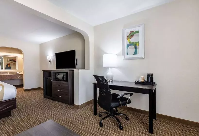 Отель Quality Inn Southaven  Memphis South