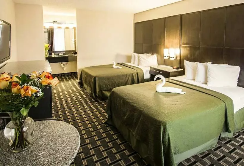 Отель Croix Grand