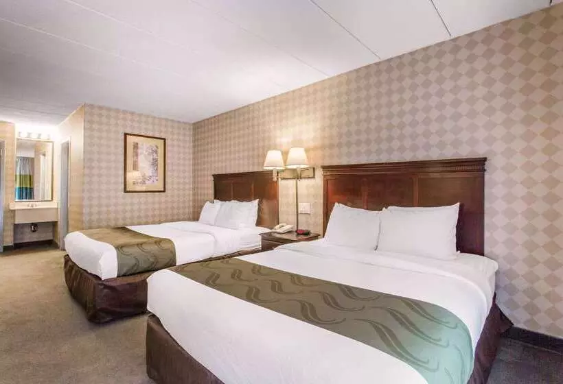 هتل Quality Inn
