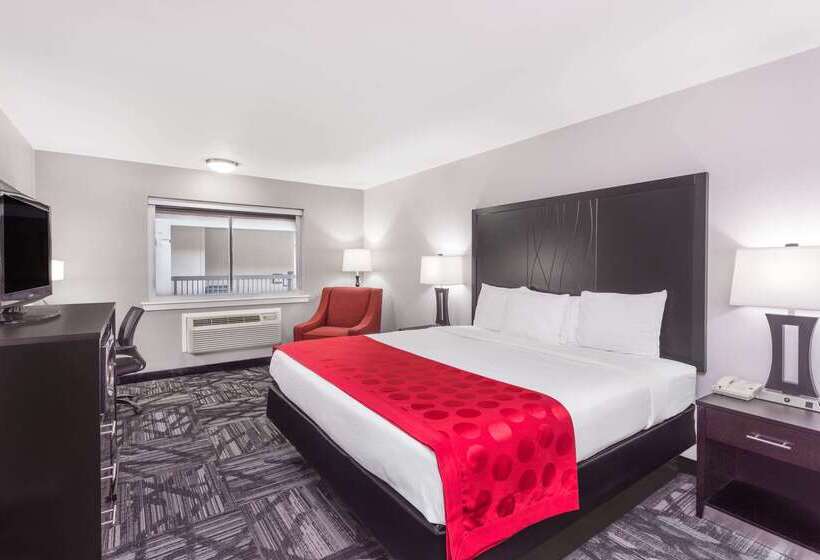 בית מלון כפרי Ramada By Wyndham Tuscaloosa