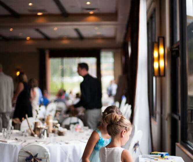 فندق Winter Park Mountain Lodge