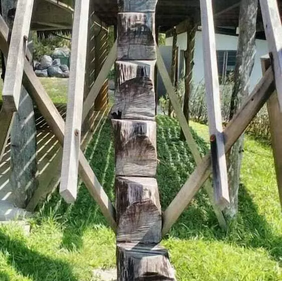 پانسیون Borneo Tribal Village