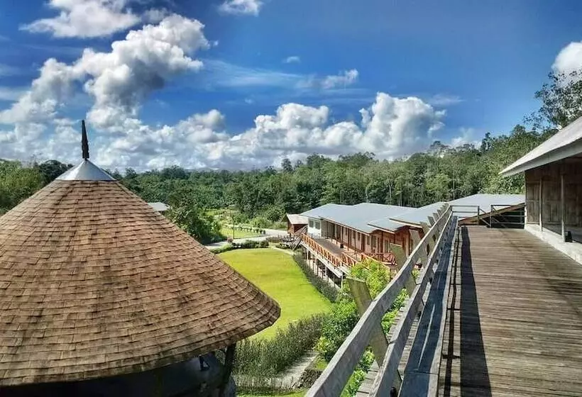 پانسیون Borneo Tribal Village