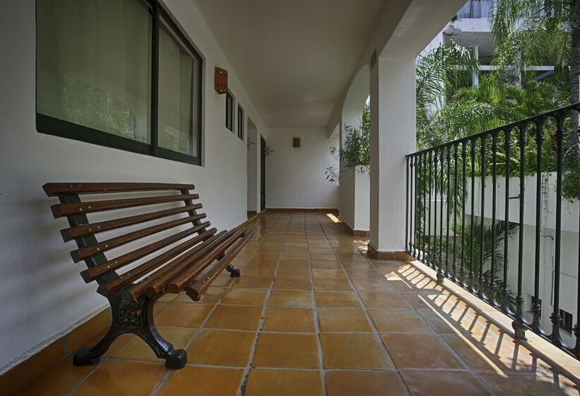 Отель One Beach Street Puerto Vallarta