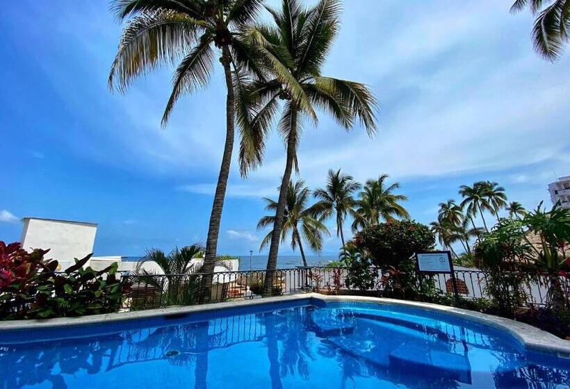 Отель One Beach Street Puerto Vallarta