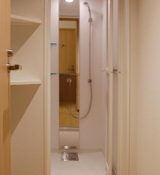 هتل White Hostel Shinsaibashi