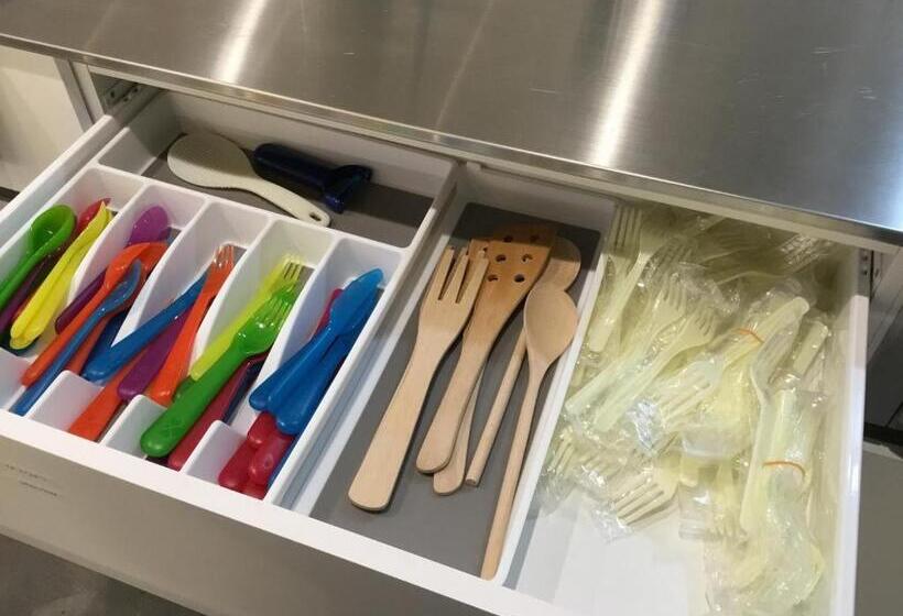 هتل White Hostel Shinsaibashi