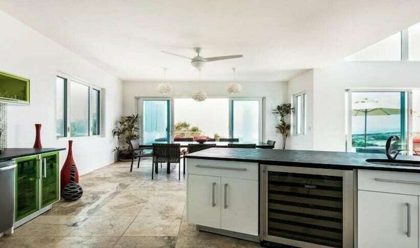 Villa Tequila Sunrise