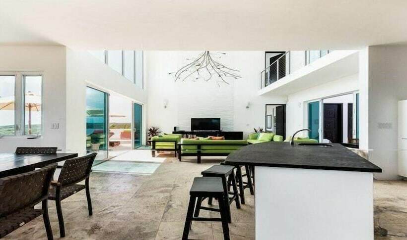 Villa Tequila Sunrise