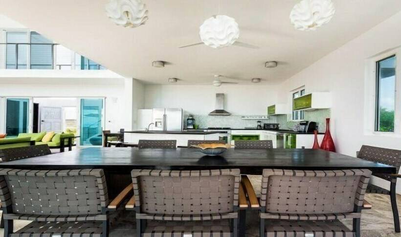 Villa Tequila Sunrise