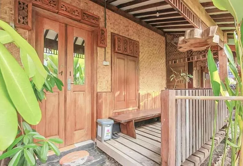 هتل Reddoorz Syariah At Banyu Asem Banyuwangi