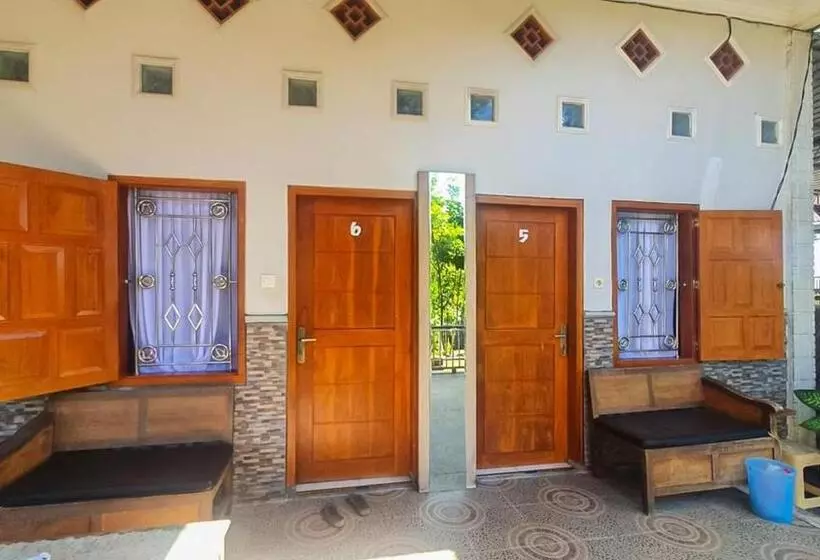 هتل Reddoorz Syariah At Banyu Asem Banyuwangi