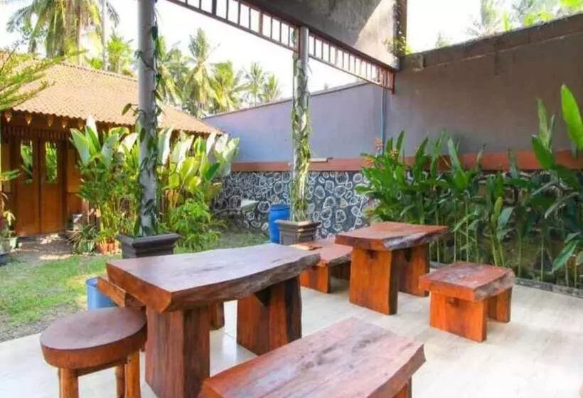 هتل Reddoorz Syariah At Banyu Asem Banyuwangi