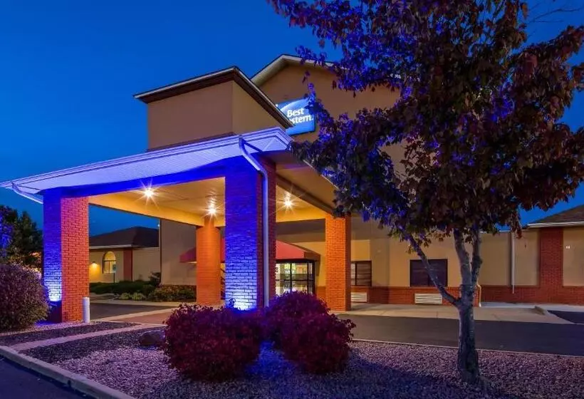 ホテル Best Western Saluki Inn