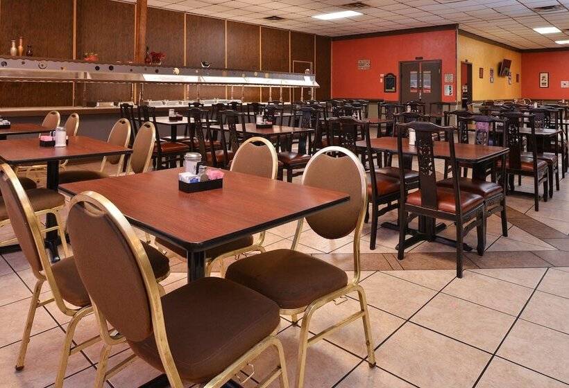 فندق Castle Inn & Suites Anadarko