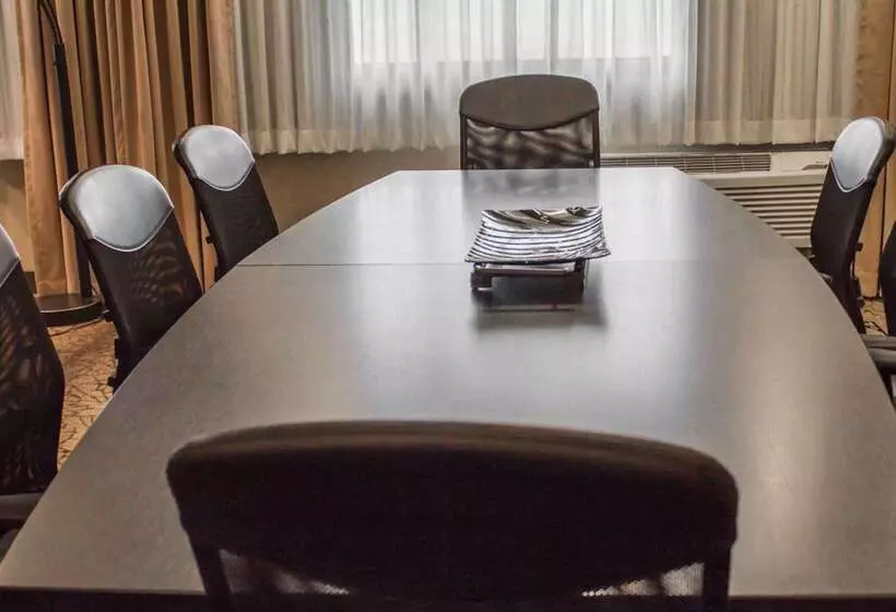 호텔 Comfort Inn & Suites