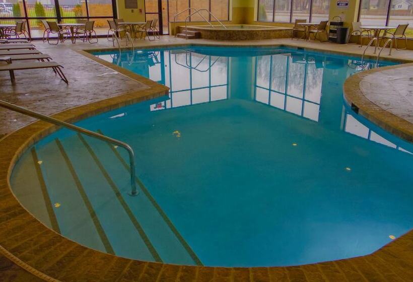 호텔 Comfort Inn & Suites