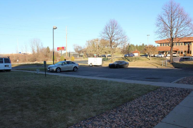 Hotel Coratel Inn And Suites Maple Grove