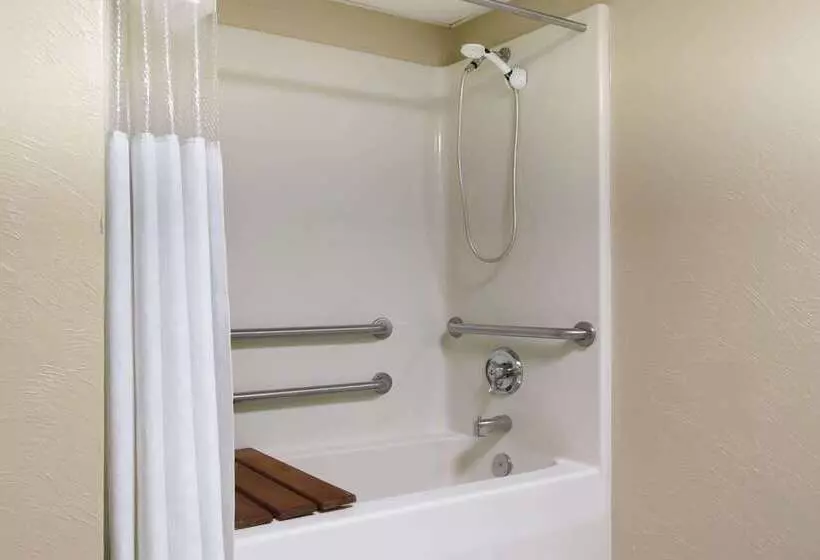 호텔 Days Inn By Wyndham Branson/near The Strip