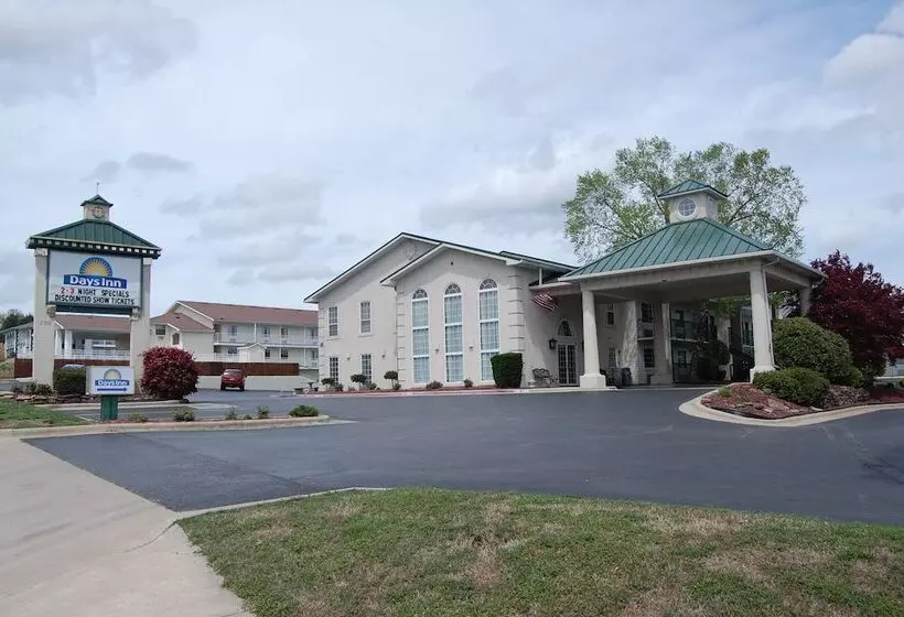 호텔 Days Inn By Wyndham Branson/near The Strip
