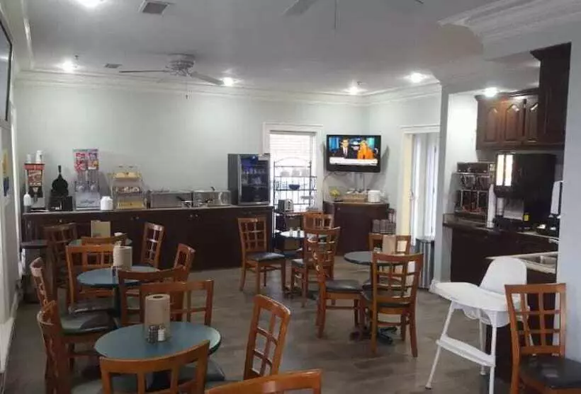 호텔 Days Inn By Wyndham Branson/near The Strip