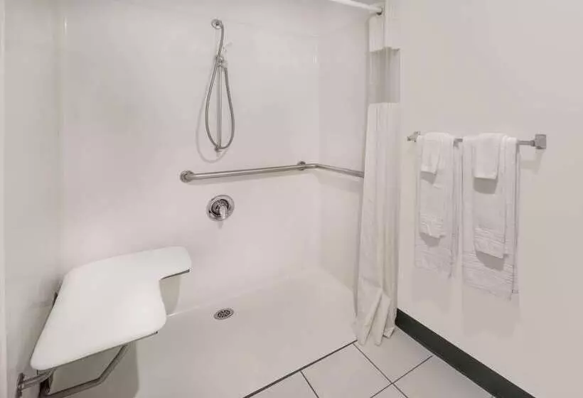 호텔 Days Inn By Wyndham Osage Beach Lake Of The Ozarks