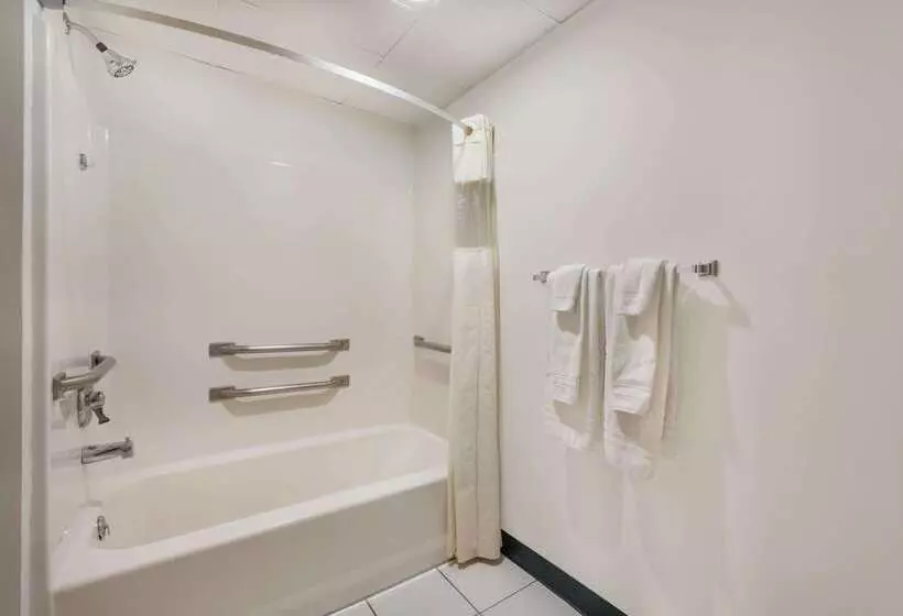 호텔 Days Inn By Wyndham Osage Beach Lake Of The Ozarks