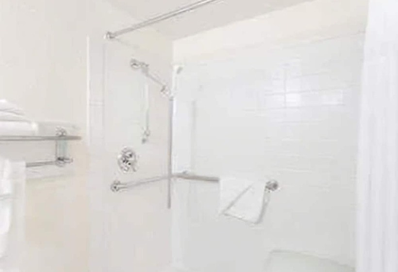 فندق Days Inn By Wyndham San Marcos