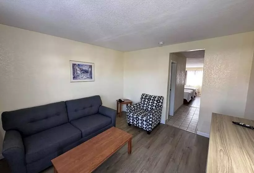 酒店 Days Inn By Wyndham San Marcos