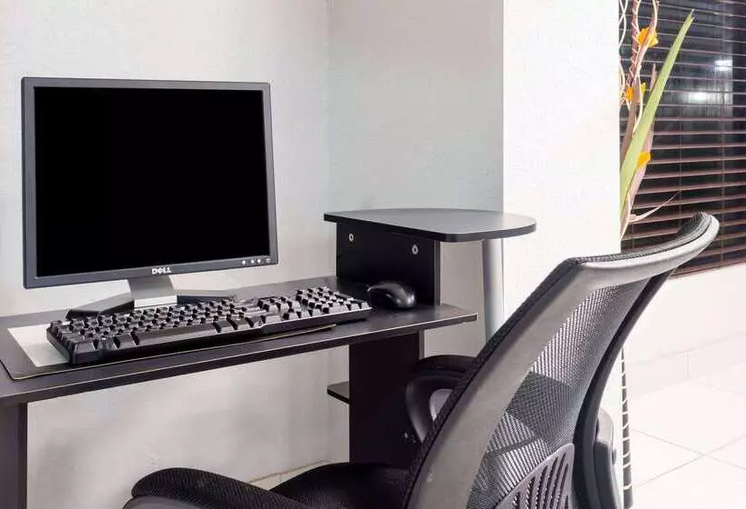 فندق Days Inn By Wyndham Sarasota I75