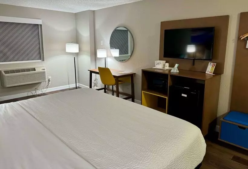 فندق Days Inn By Wyndham Sarasota I75