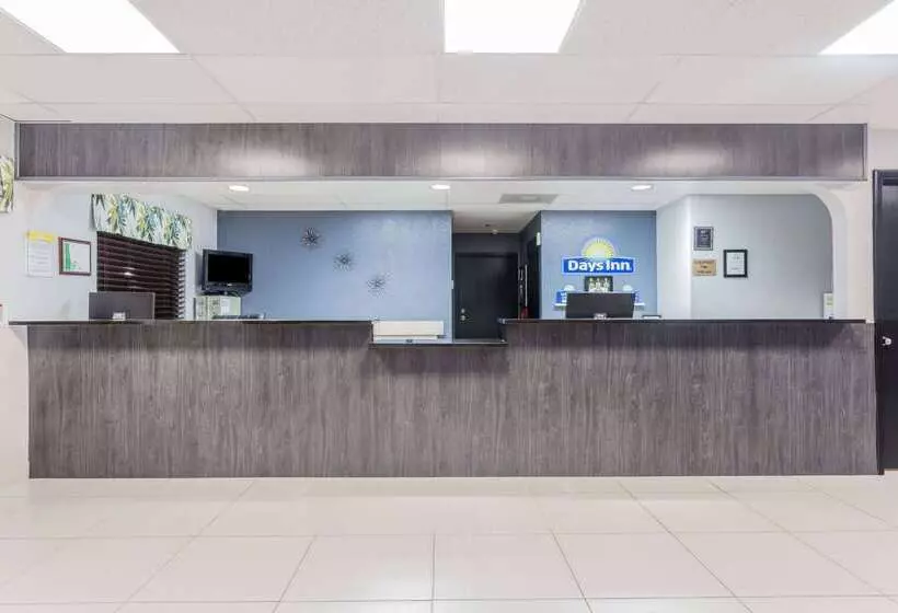 فندق Days Inn By Wyndham Sarasota I75